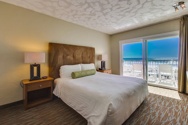 Surfer Beach Hotel - San Diego, CA