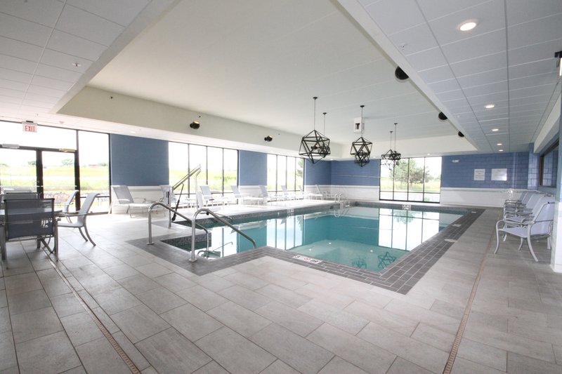 Holiday Inn Express Janesville-I-90 & US Hwy 14 - Janesville, WI
