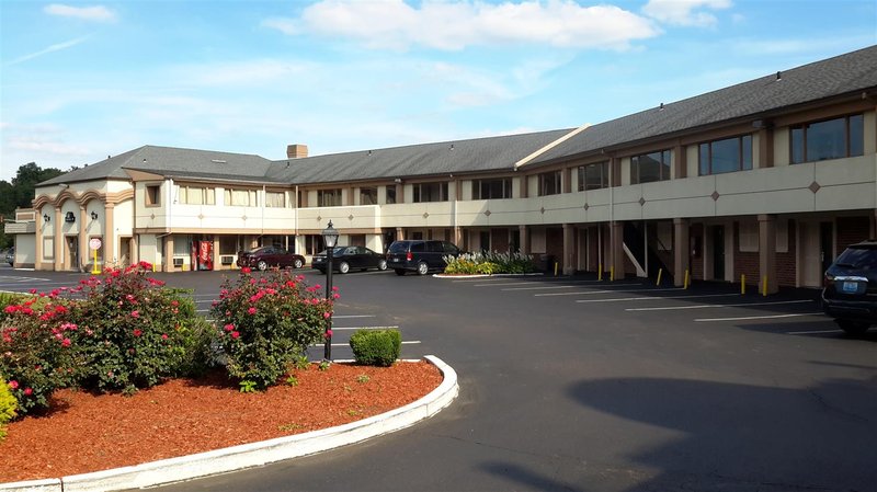 DAYS INN - Bristol, PA