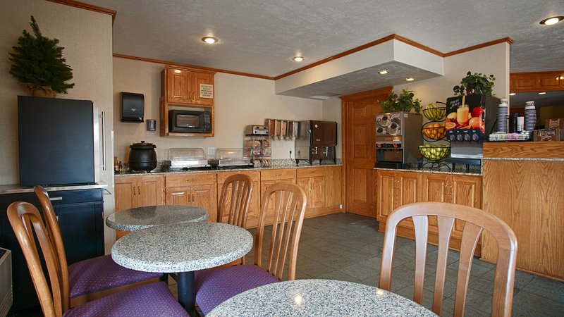 Best Western Cross-Winds Motor Inn - West Yellowstone, MT