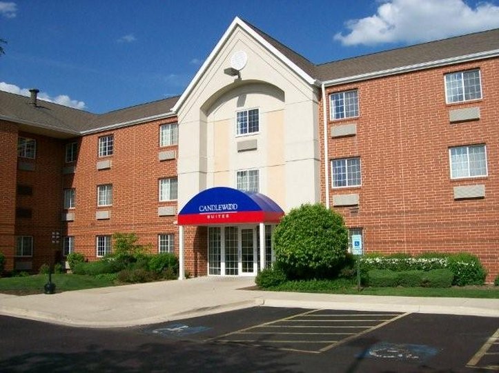 Candlewood Suites CHICAGO/NAPERVILLE - Warrenville, IL