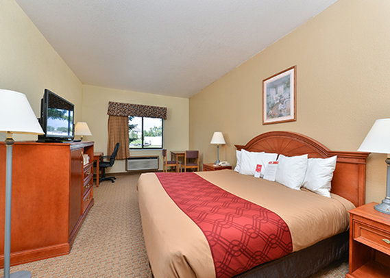 Econo Lodge - Decatur, IN