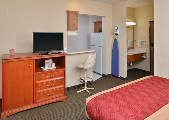 Econo Lodge - Decatur, IN