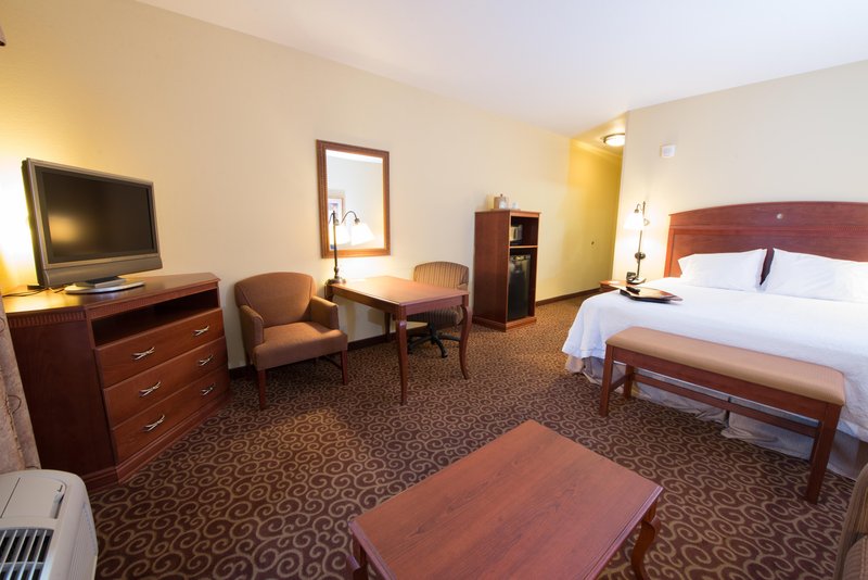 Hampton Inn Bismarck - Bismarck, ND