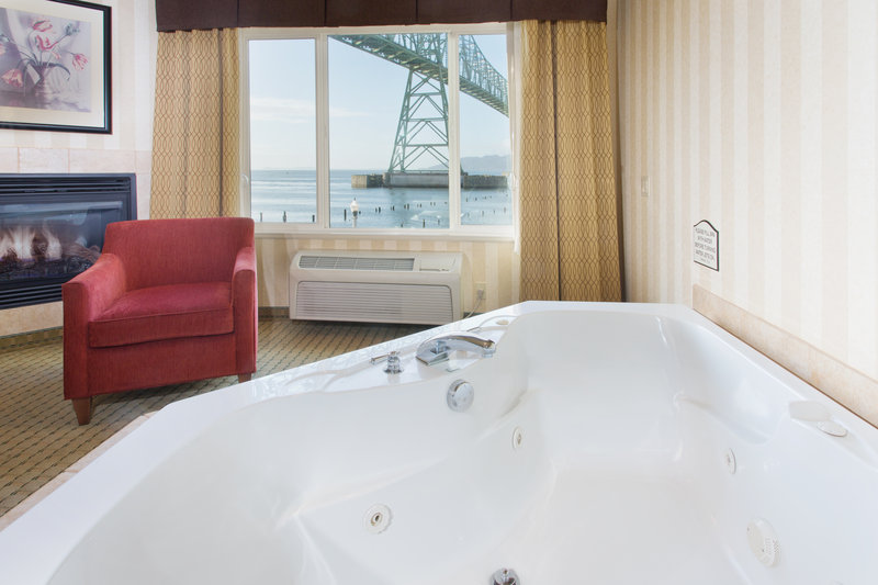 Holiday Inn Express & Suites ASTORIA - Henderson Harbor, NY
