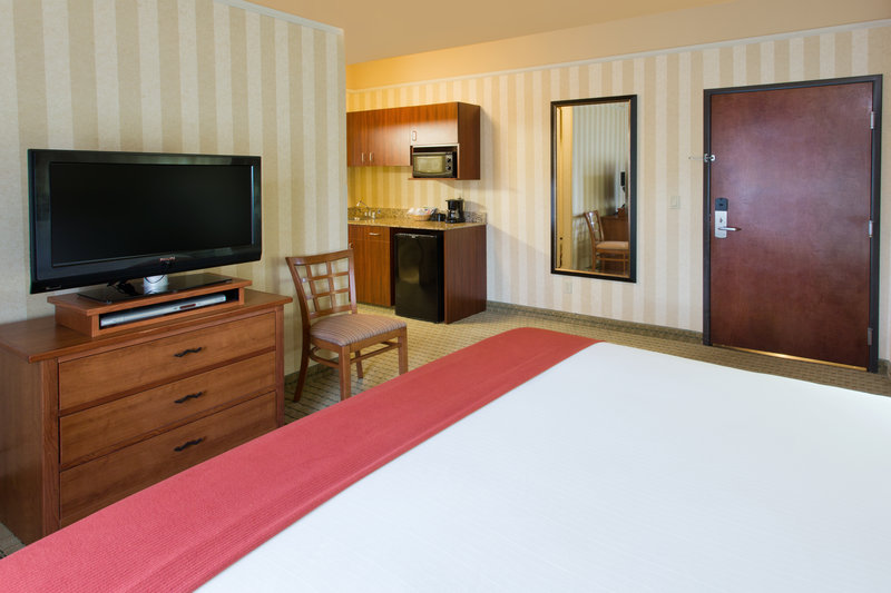 Holiday Inn Express & Suites ASTORIA - Henderson Harbor, NY
