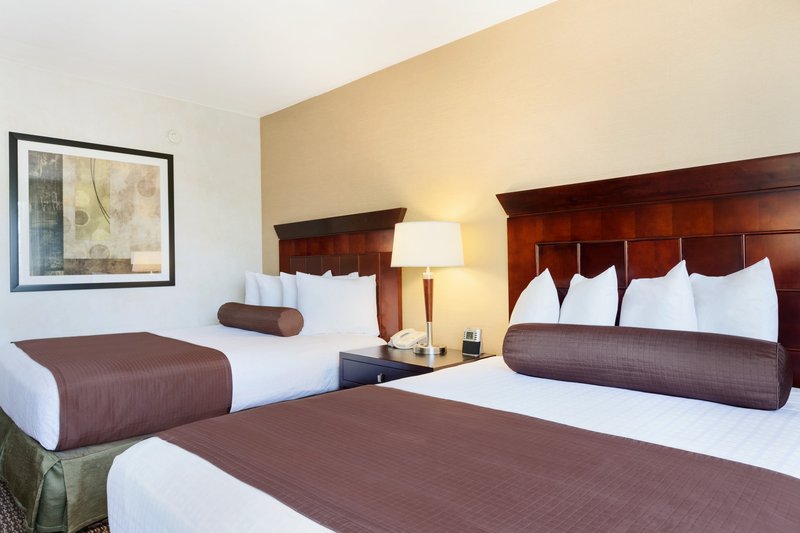 BEST WESTERN PLUS Carriage Inn - Van Nuys, CA