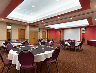 Ramada By Wyndham Raleigh - Raleigh, NC