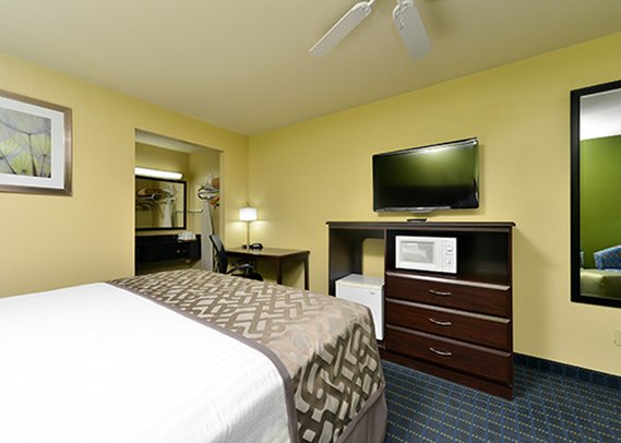 Rodeway Inn & Suites - Needles, CA