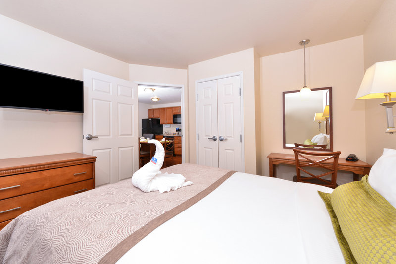 Candlewood Suites Bloomington-Normal - Colfax, IL