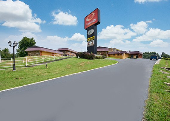 Econo Lodge Inn & Suites - Gilbertsville, KY
