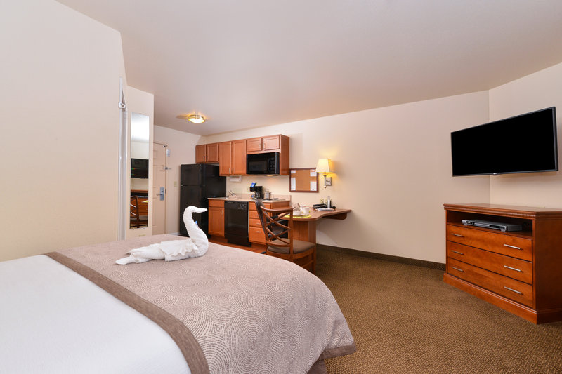 Candlewood Suites Bloomington-Normal - Colfax, IL