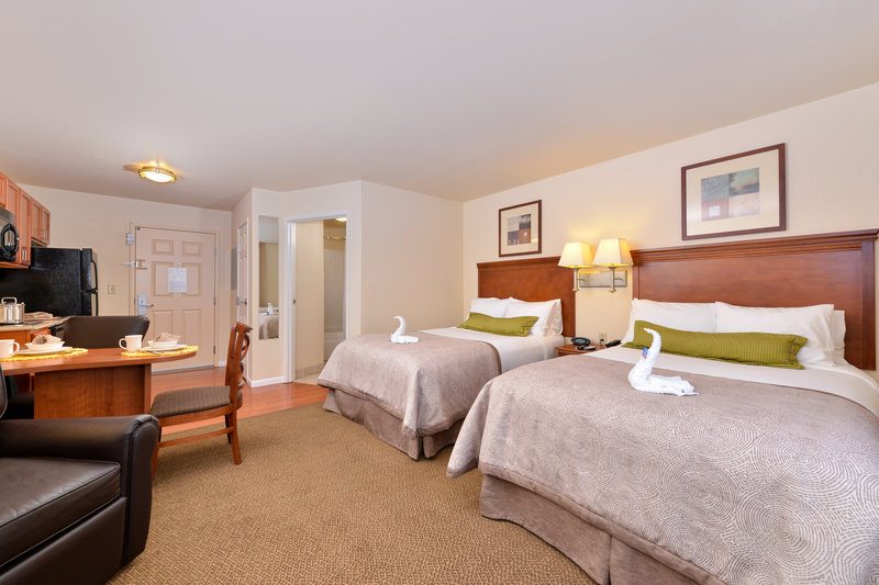 Candlewood Suites Bloomington-Normal - Colfax, IL