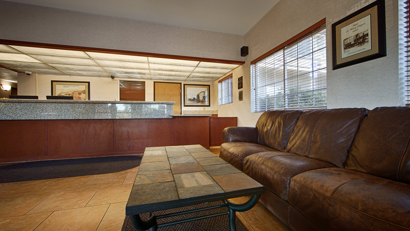 BEST WESTERN Oak Meadows Inn - Saint Helens, OR
