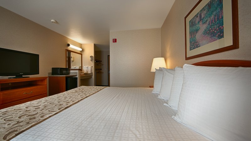 BEST WESTERN Oak Meadows Inn - Saint Helens, OR