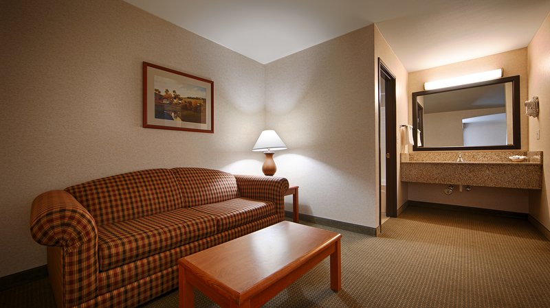 BEST WESTERN Oak Meadows Inn - Saint Helens, OR