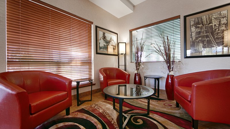 BEST WESTERN Oak Meadows Inn - Saint Helens, OR