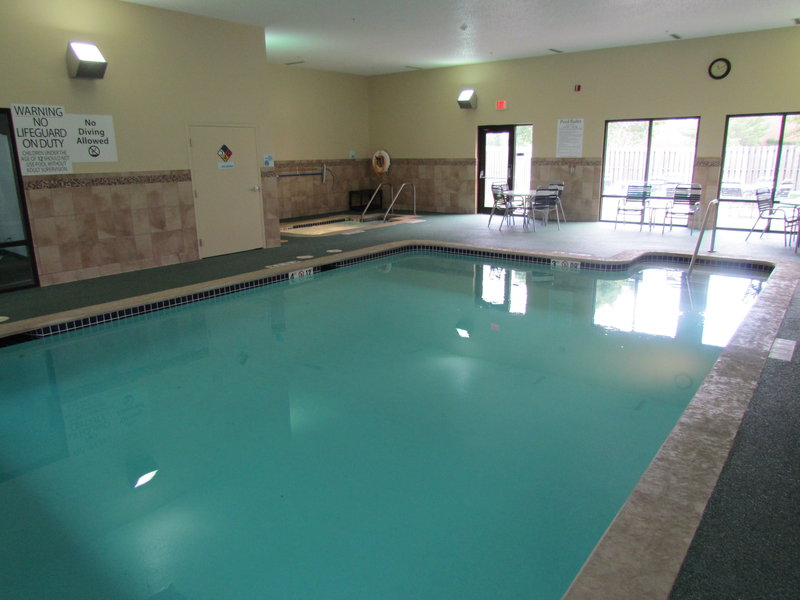 Holiday Inn Express CEDAR RAPIDS (COLLINS RD) - Cedar Rapids, IA
