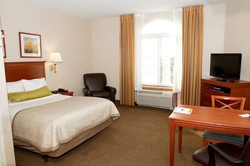 Candlewood Suites SANTA MARIA - Santa Maria, CA