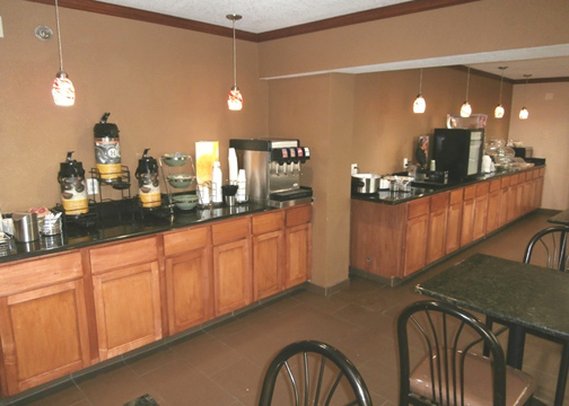 Quality Inn - Mission, KS