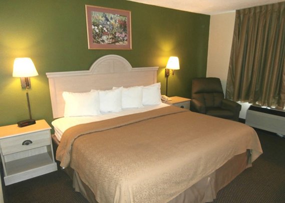 Quality Inn - Mission, KS