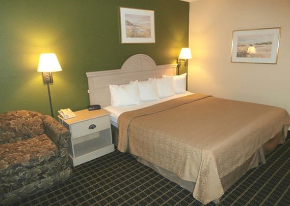 Quality Inn - Mission, KS