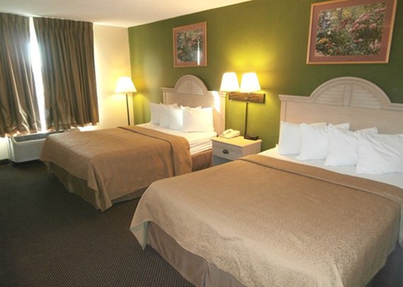 Quality Inn - Mission, KS