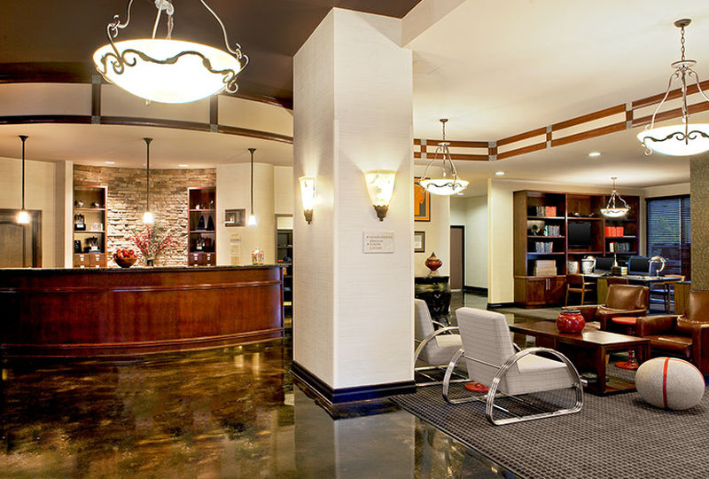 Four Points By Sheraton Knoxville Cumberland House Hotel - Knoxville, TN