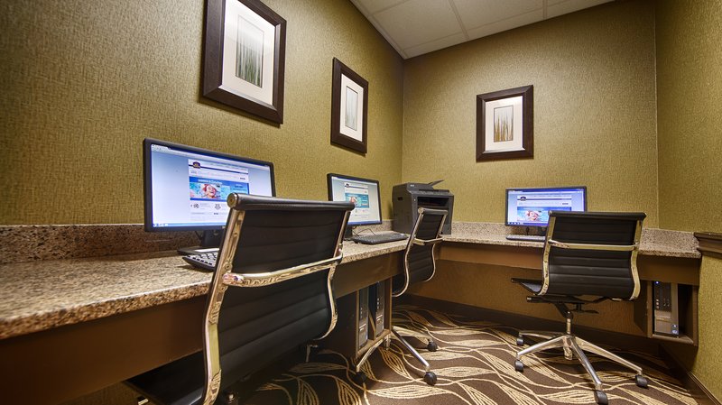 Best Western Plus North Haven Hotel - North Haven, CT