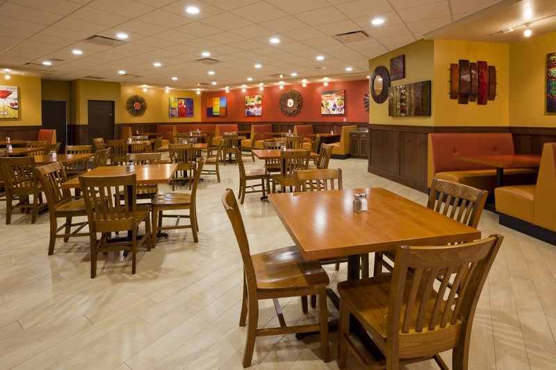 Holiday Inn - New Ulm, MN