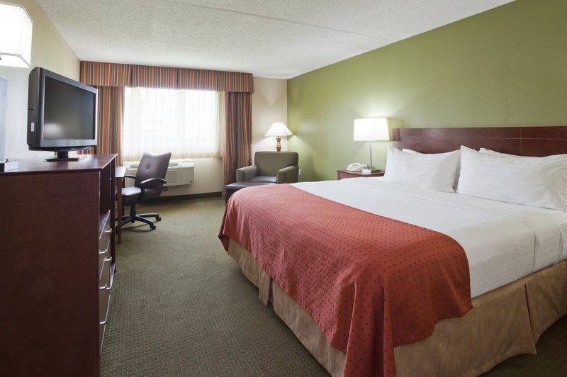 Holiday Inn AUSTIN CONFERENCE CENTER - Austin, MN