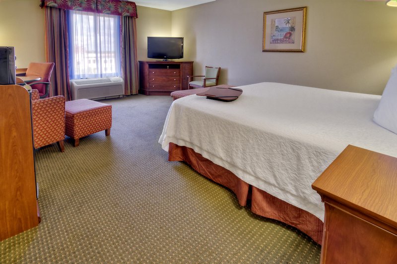 Hampton Inn & Suites Fort Myers-Estero/Fgcu - Estero, FL
