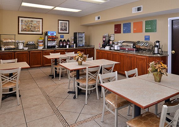 Comfort Inn - Hanford, CA