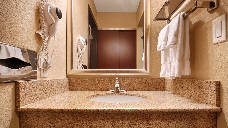 Best Western Plus - Anderson, IN