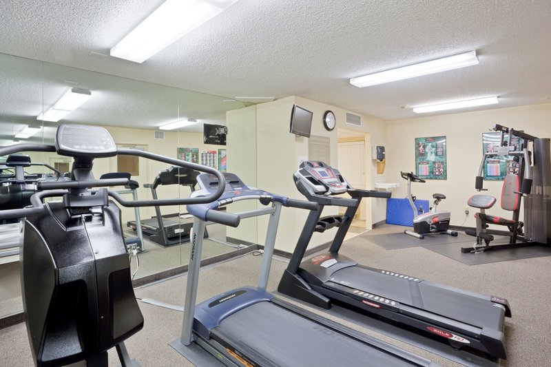 Candlewood Suites TOPEKA - Topeka, KS