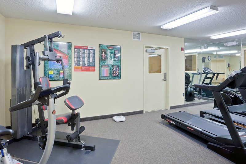 Candlewood Suites TOPEKA - Topeka, KS