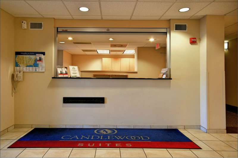 Candlewood Suites Pearl - Pearl, MS