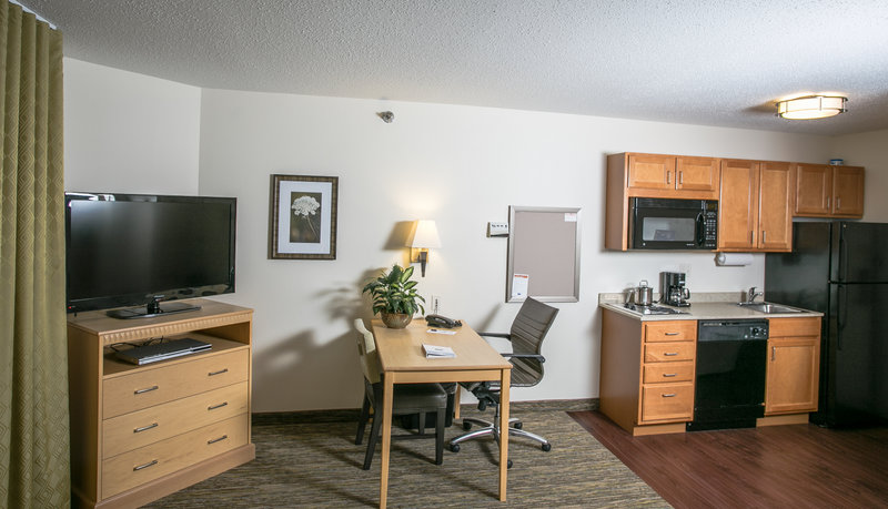 Candlewood Suites-Fargo-N - Leonard, ND