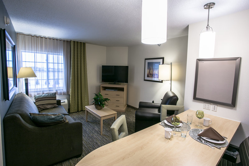 Candlewood Suites-Fargo-N - Leonard, ND