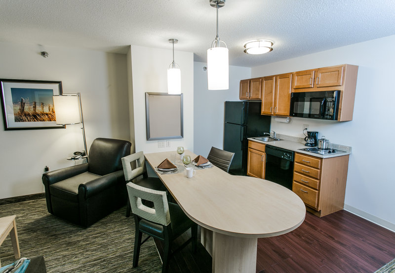 Candlewood Suites-Fargo-N - Leonard, ND
