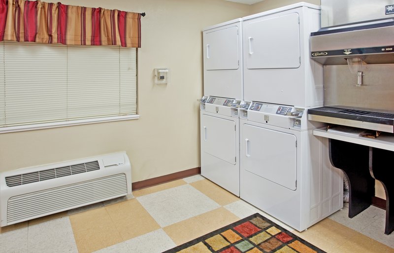 Candlewood Suites SALINA - Cuba, KS