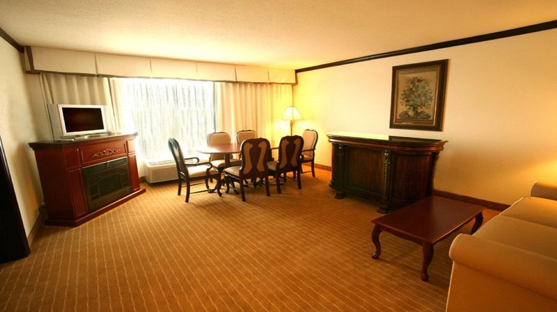 Holiday Inn CHICAGO OAKBROOK - Villa Park, IL