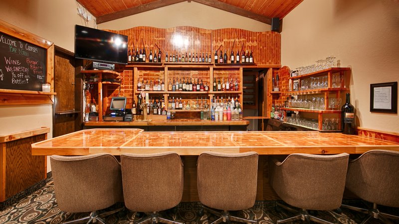 Best Western Plus Tree House - Mount Shasta, CA