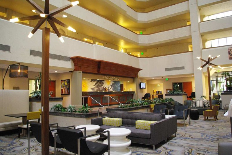 Doubletree By Hilton Hotel Fresno Convention Center - Fresno, CA