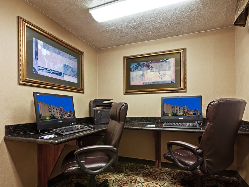 Holiday Inn Express & Suites Selma - Schertz, TX