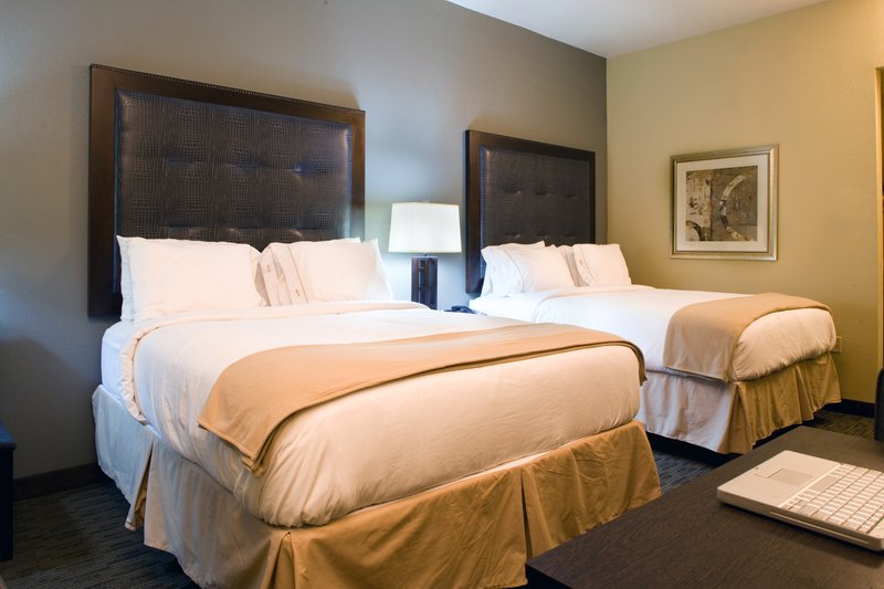 Holiday Inn Express & Suites WAYCROSS - Waycross, GA