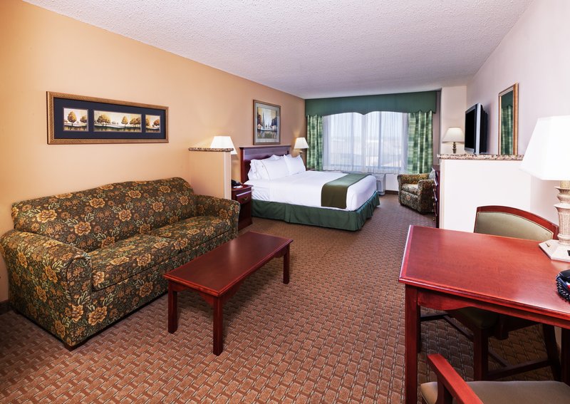 Holiday Inn Express & Suites Selma - Schertz, TX