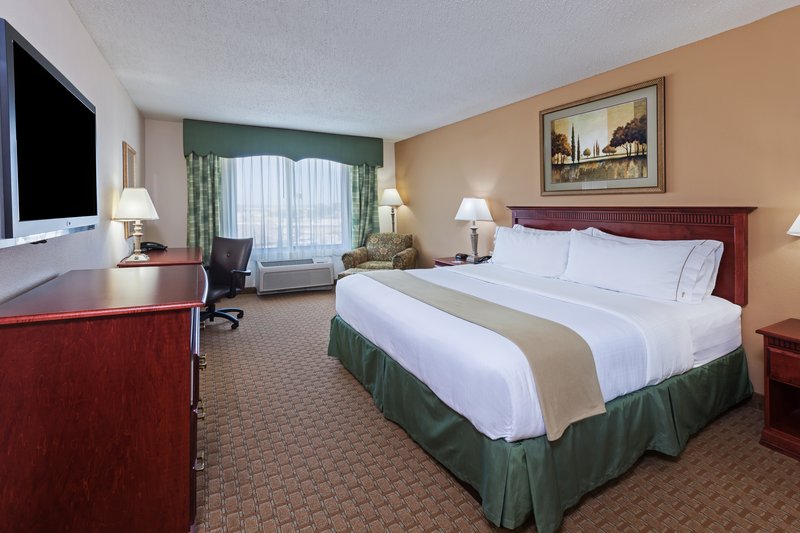 Holiday Inn Express & Suites Selma - Schertz, TX