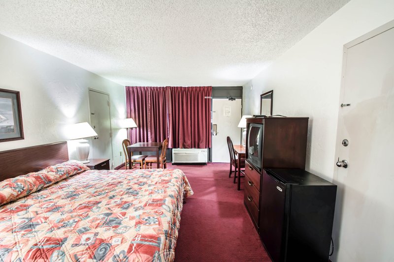 Rodeway Inn-Conference Ctr - Orange Park, FL