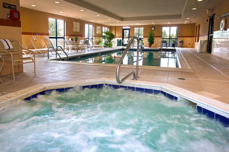 Hampton Inn & Suites Lamar - Mill Hall, PA